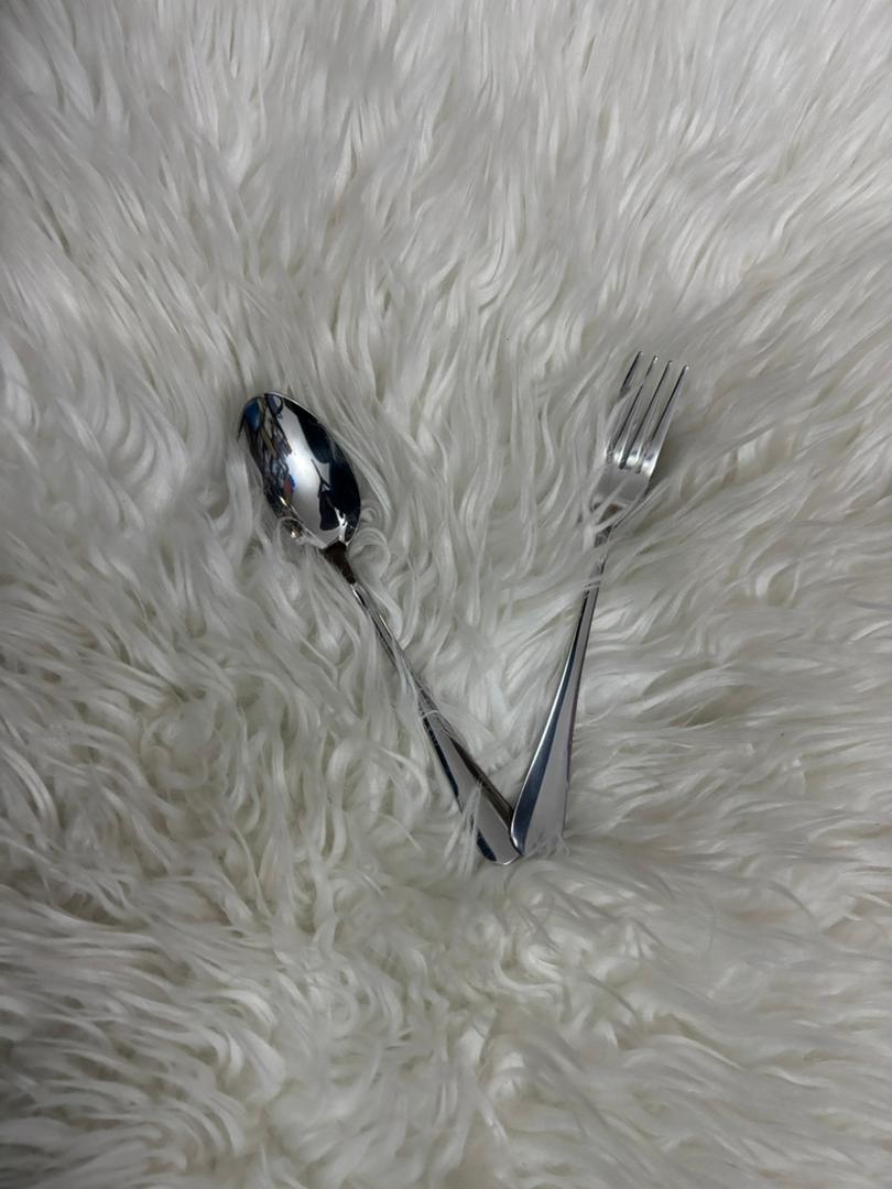 12pcs silver cutlery set-5099967e Silver cutlery set of 6 table spoons and 6 forks o... - Image 1