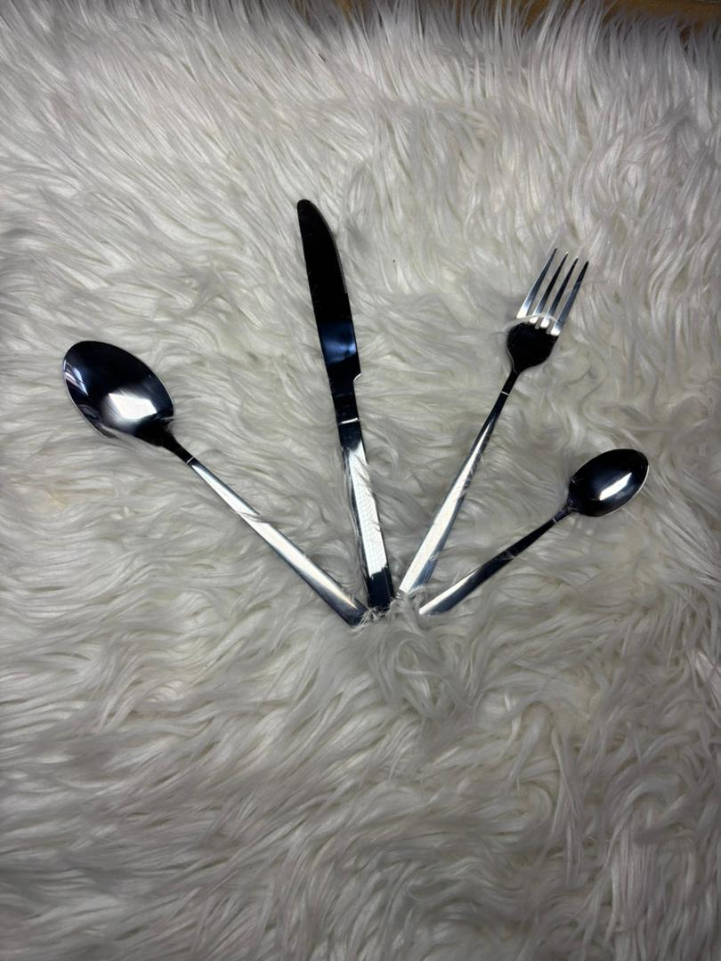 24pc Siulver cutlery set-c1c8053e Silver cutlery sets (American design) - Image 1