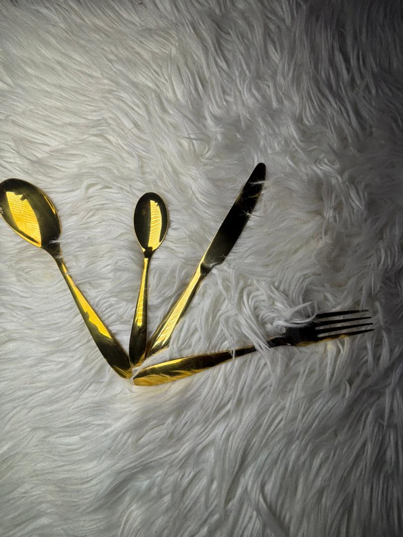 24pcs gold cutlery set-e63b82e1 Gold cutlery sets (American design) - Image 1